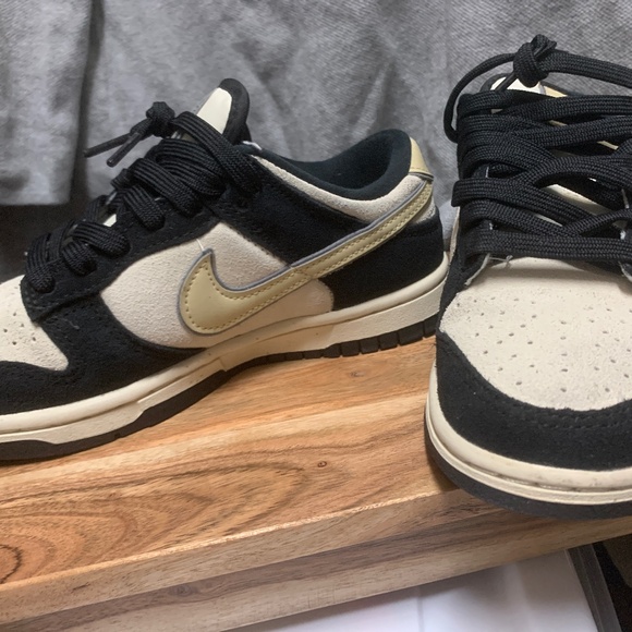 Nike Dunks - Picture 1 of 3